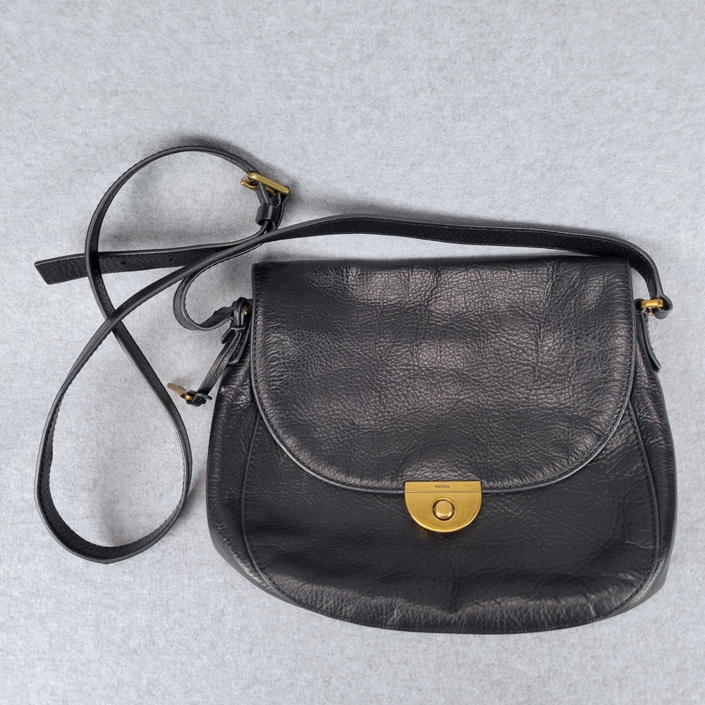Fossil Emi Crossbody Bag Medium Black Pebbled Leather Gold Turn-Lock Saddle Bag